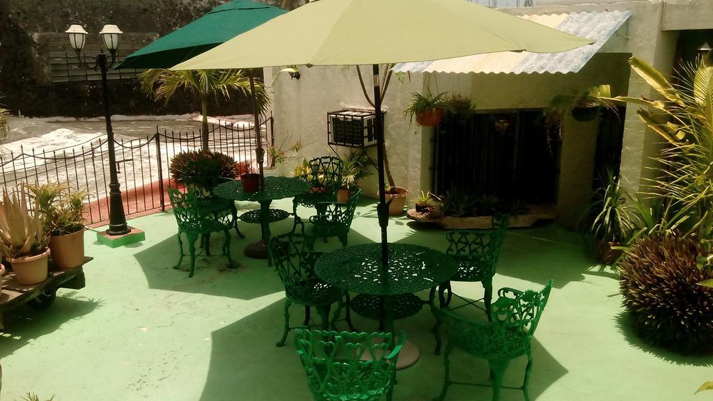 Hotel Y Hostal Casa Risueno Campeche Zimmer foto