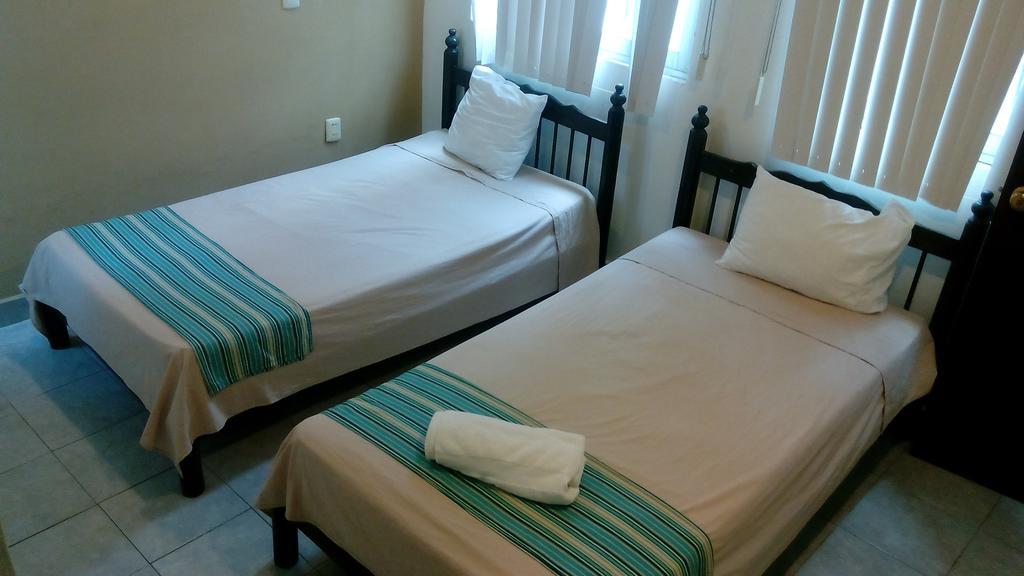 Hotel Y Hostal Casa Risueno Campeche Exterior foto
